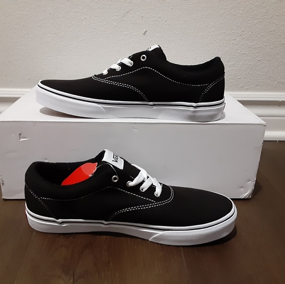 Vans - Picture 1 of 4